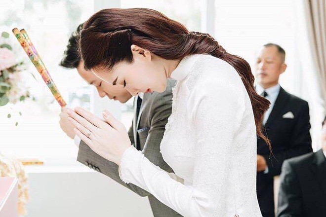 Loạt ảnh Hoa hậu Thu Thảo rạng rỡ bên ông xã Trung Tín trong ngày ăn hỏi ảnh 3