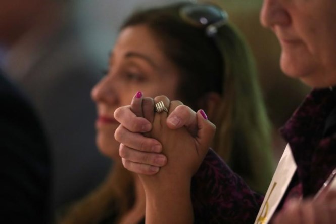 Cả nước Mỹ tưởng niệm các nạn nhân vụ xả súng ở Las Vegas ảnh 2