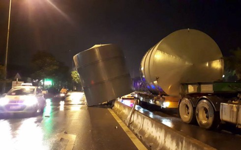 Xe khách gây tai nạn kinh hoàng tại Nội Bài ảnh 2