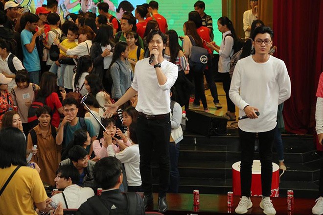  Lý Phương Châu được Hiền Sến bất ngờ tỏ tình giữa đám đông ảnh 1