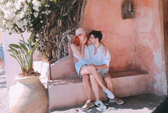 Hương Giang idol khoe bạn trai mới ảnh 1