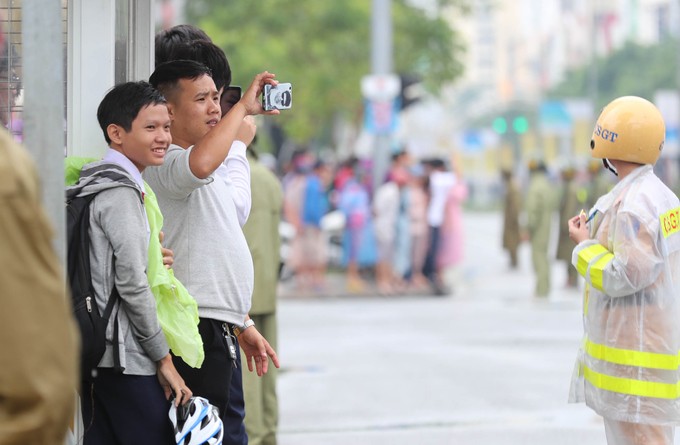 'Quái thú' của Tổng thống Mỹ trên đường phố Đà Nẵng ảnh 7