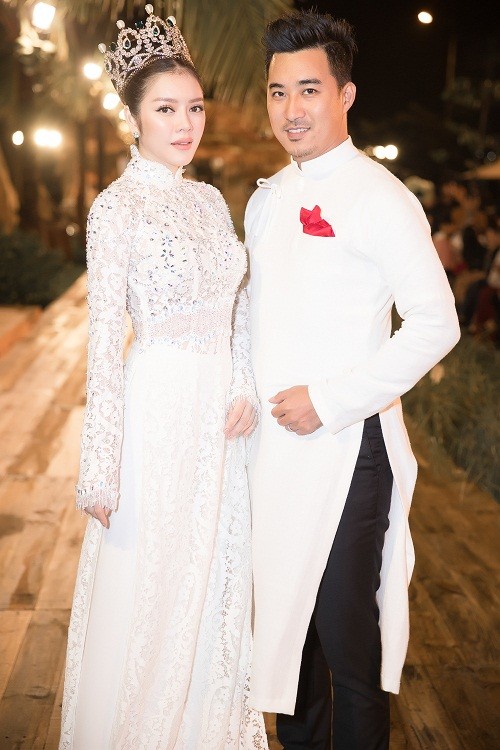 Bộ áo dài của Lý Nhã Kỳ được đấu giá 500 triệu đồng ảnh 2