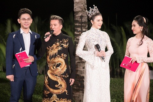 Bộ áo dài của Lý Nhã Kỳ được đấu giá 500 triệu đồng ảnh 5