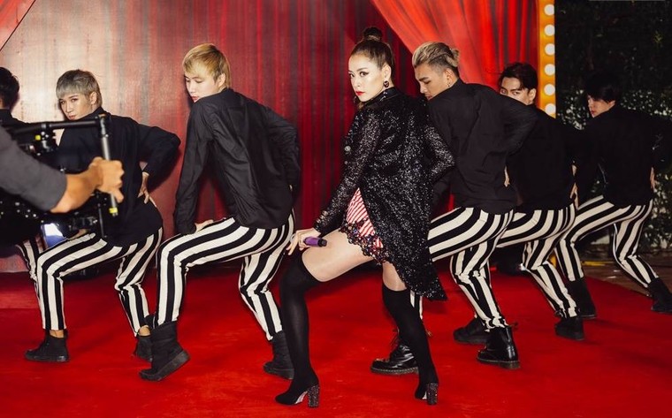 Bị nghi đụng ý tưởng MV với Chi Pu, Hương Tràm lên tiếng mỉa mai ảnh 1