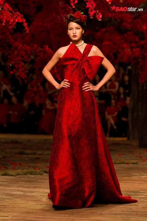 Tăng Thanh Hà tái xuất tại show thời trang của Đỗ Mạnh Cường ảnh 2