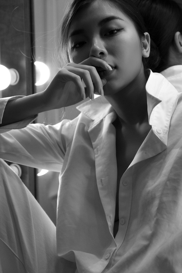 Á quân The Face 2017 'nửa kín nửa hở' khoe vòng một đầy gợi cảm ảnh 6