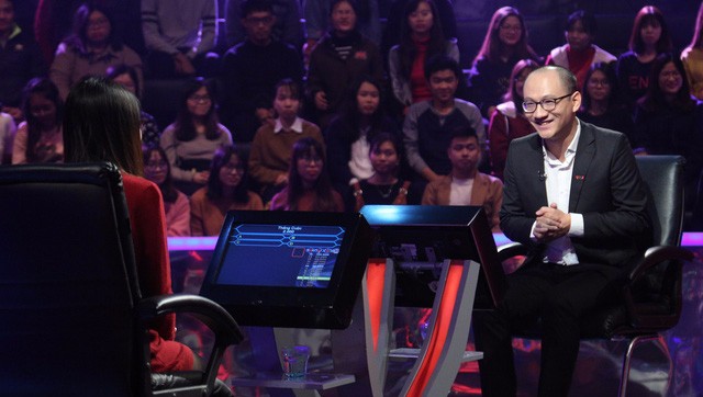 MC mới 'Ai là triệu phú' run tới mức giới thiệu sai tên người chơi ảnh 1