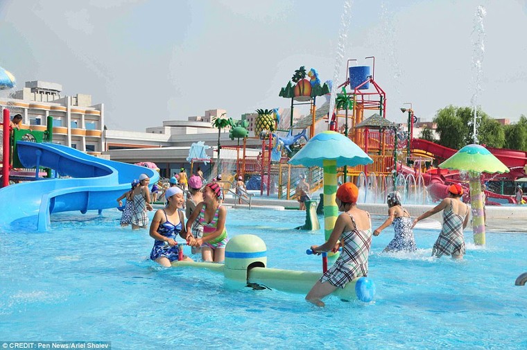 Ngỡ ngàng công viên nước hiện đại của Triều Tiên ảnh 4