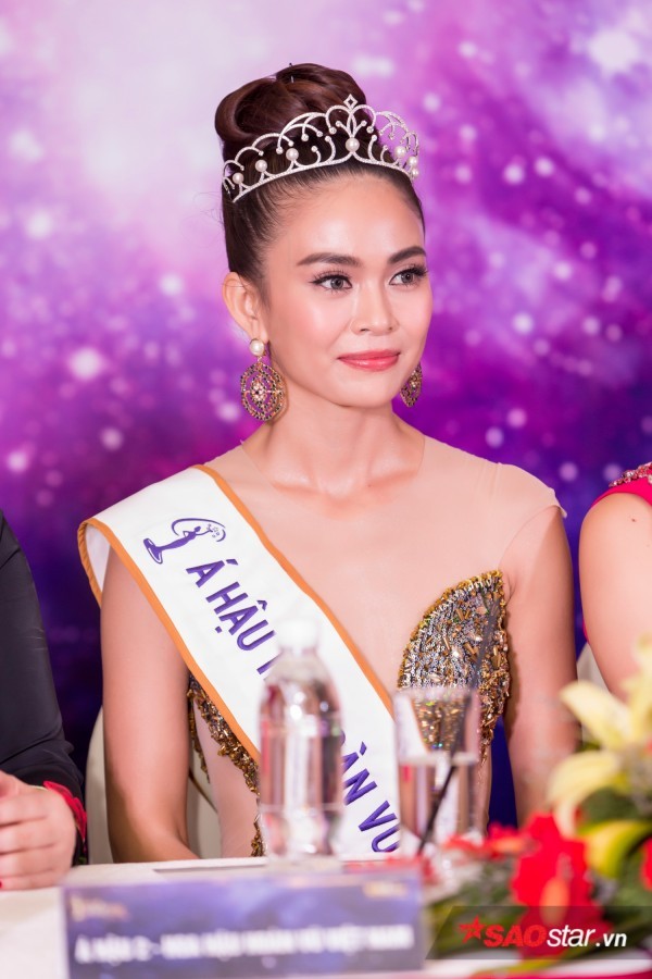 Hoàng Thuỳ 'không muốn là một người tham lam' ảnh 3