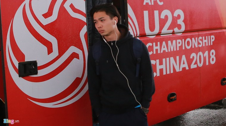 Ngô Kiến Huy gửi tâm thư cho Công Phượng: 'Cả thế giới quay lưng với cậu, tôi thì không' ảnh 1