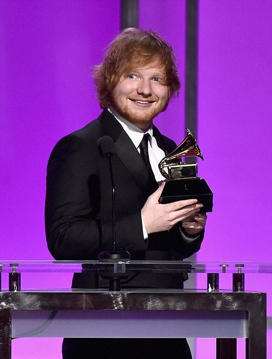 Thắng 2 giải Grammy nhưng Ed Sheeran không xuất hiện vì...ngủ ở nhà ảnh 2