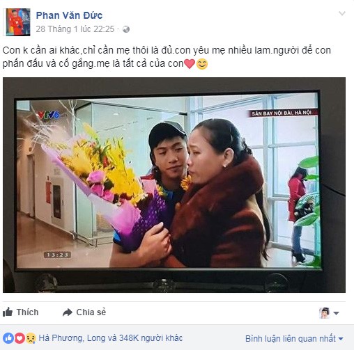Mẹ Văn Đức lên tiếng về bức ảnh gây 'bão' ở sân bay ảnh 2