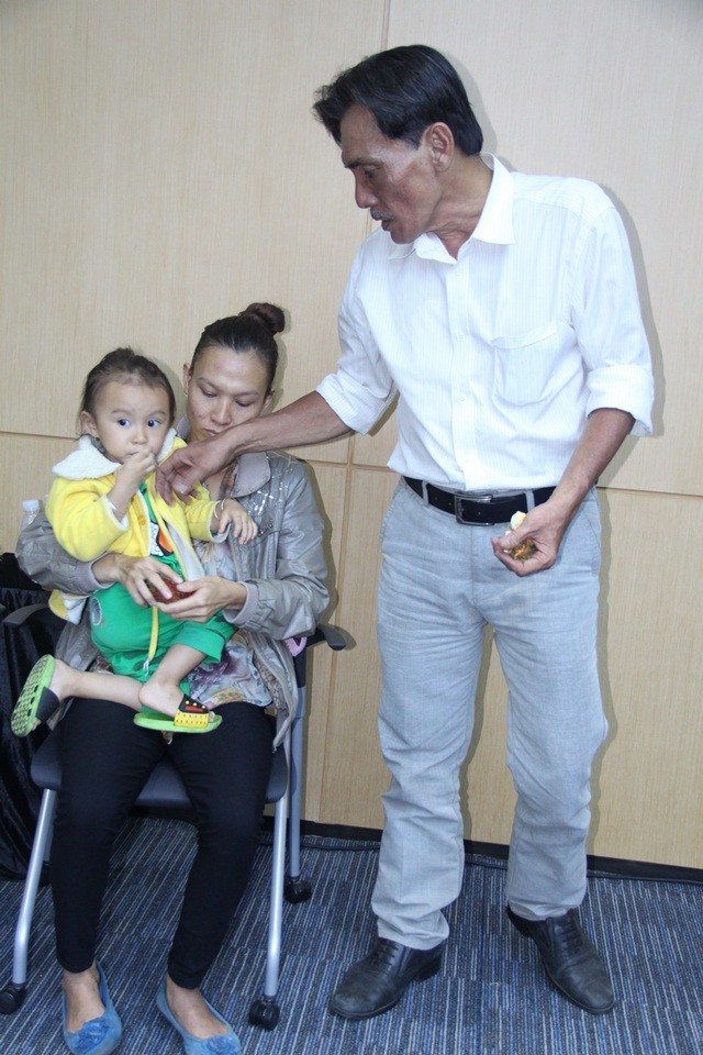 Tài tử nức tiếng một thời Thương Tín chật vật kiếm sống nuôi vợ con ở tuổi 60 ảnh 4