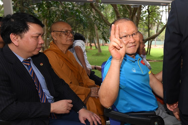 Sun Group thực hiện lời hứa tặng 1 tỷ đồng và kỳ nghỉ dưỡng cho U23 Việt Nam ảnh 3