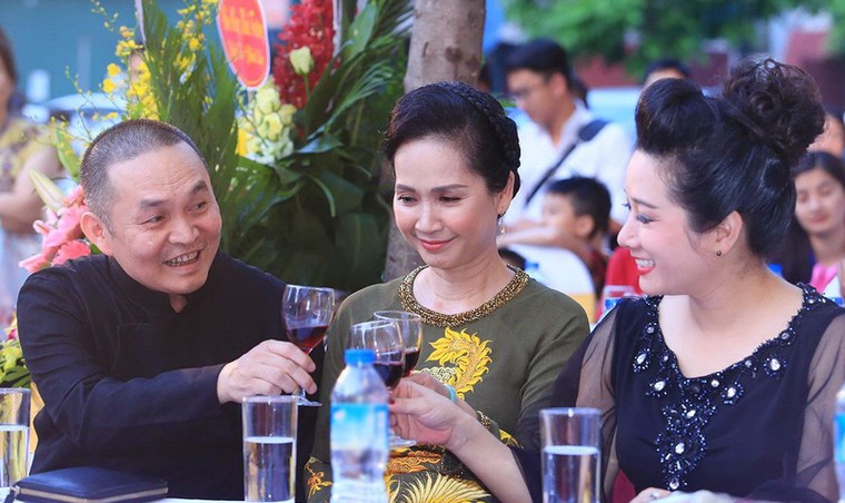 'Vua hài đất Bắc' Xuân Hinh giàu có cỡ nào? ảnh 7