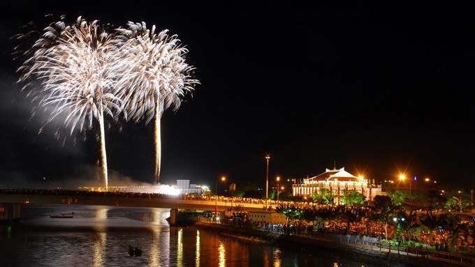 Các điểm xem pháo hoa đẹp ở Sài Gòn dịp Tết Nguyên đán ảnh 1