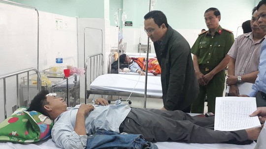 Vụ xe khách lao xuống vực 100 mét: 'Rất nhiều người gào khóc thảm thiết' ảnh 3