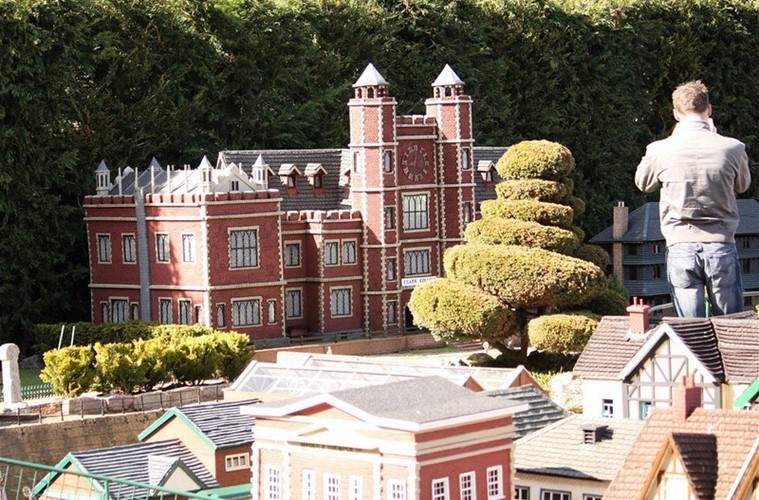 Bên trong ngôi làng cổ đặc biệt nhất ở Anh có gì? ảnh 6