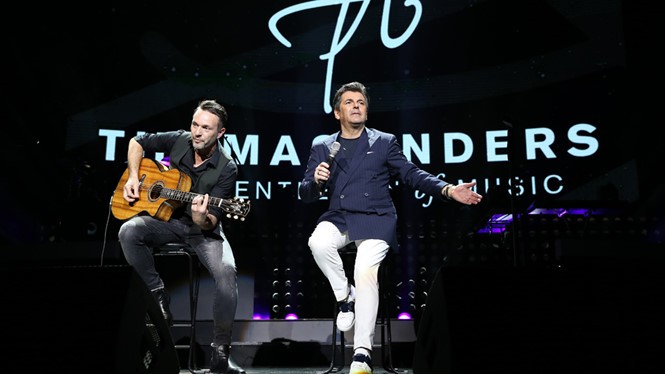 Hàng nghìn khán giả ‘quẩy’ cùng Modern Talking ảnh 1