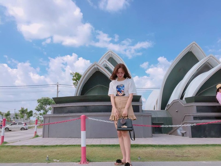 Giới trẻ đổ xô check-in công viên 'kỳ quan thế giới' ở Long An ảnh 4