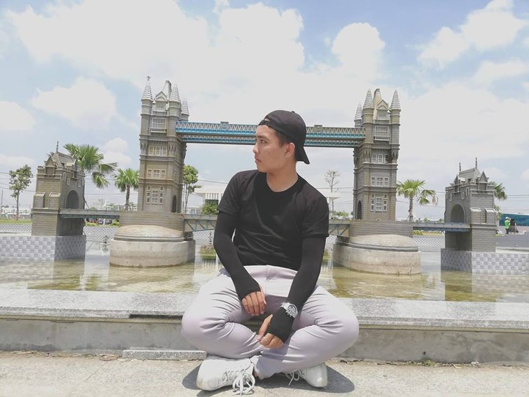 Giới trẻ đổ xô check-in công viên 'kỳ quan thế giới' ở Long An ảnh 5