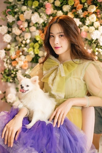 Người đẹp Nam Em: 'Mỗi tháng tôi sẽ ra một MV ca nhạc' ảnh 1