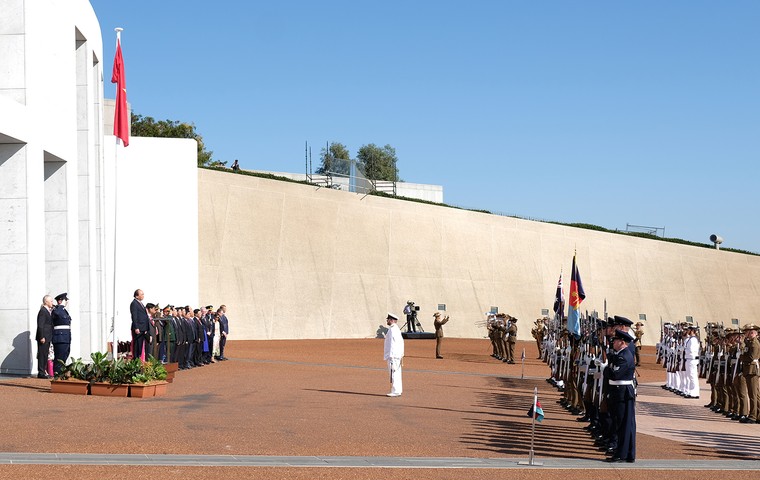 Lễ đón trọng thể Thủ tướng Nguyễn Xuân Phúc tại Australia ảnh 2