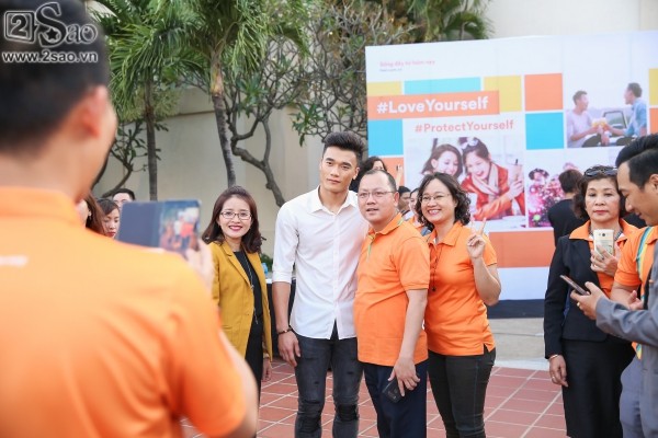 Bùi Tiến Dũng: 'Dù là fan phong trào, U23 chúng tôi vẫn trân trọng tình cảm ấy' ảnh 2