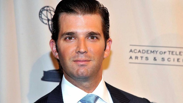 Quý tử nhà Trump bất ngờ ly hôn vợ ảnh 1