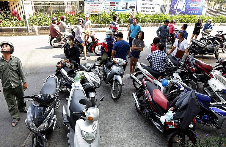 Trưa nay, cư dân Carina đã được xuống hầm lấy lại xe ảnh 2