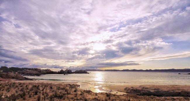 Hòn đảo chỉ có 1 cư dân ở Italia ảnh 2