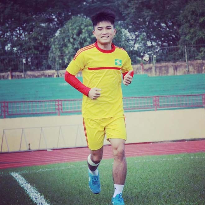 Đội trưởng U19 SLNA 'gây bão' vì quá giống Công Vinh ảnh 1