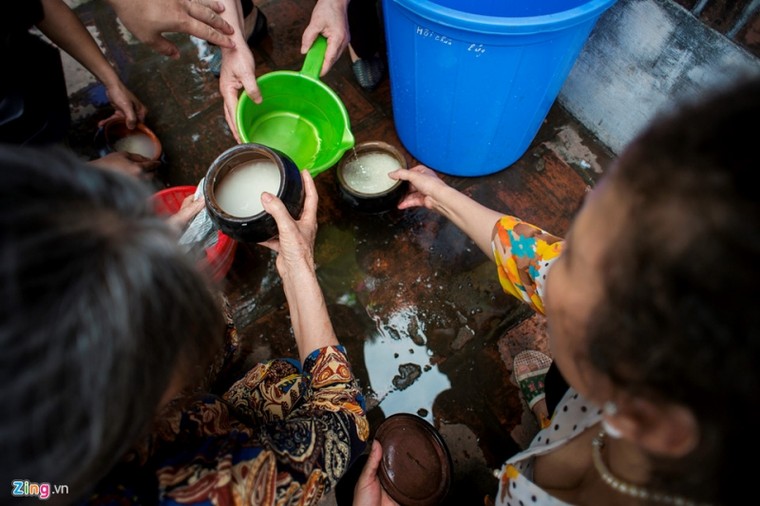 Thi nấu cơm, bắt lợn vui nhộn giữa Thủ đô ảnh 1