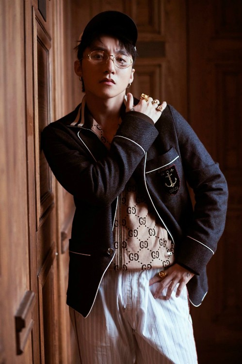  Sơn Tùng M-TP 'nhá hàng' ca khúc mới khiến fan xôn xao ảnh 2