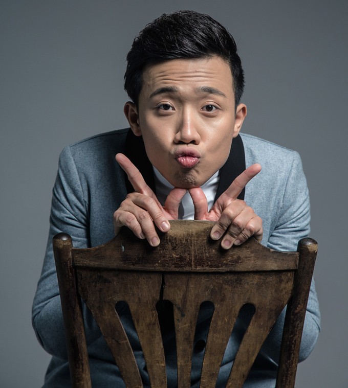 Trấn Thành trở thành nghệ sĩ Hài đầu tiên của Việt Nam đạt Chiếc Nút Vàng YouTube ảnh 2