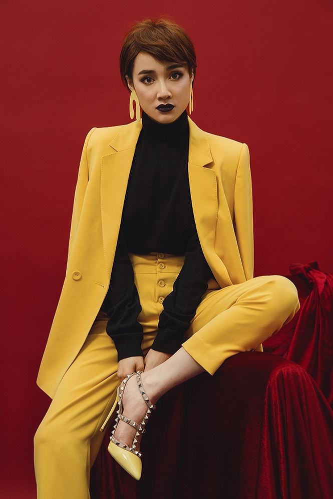 Nhã Phương khác lạ với phong cách menswear ảnh 2