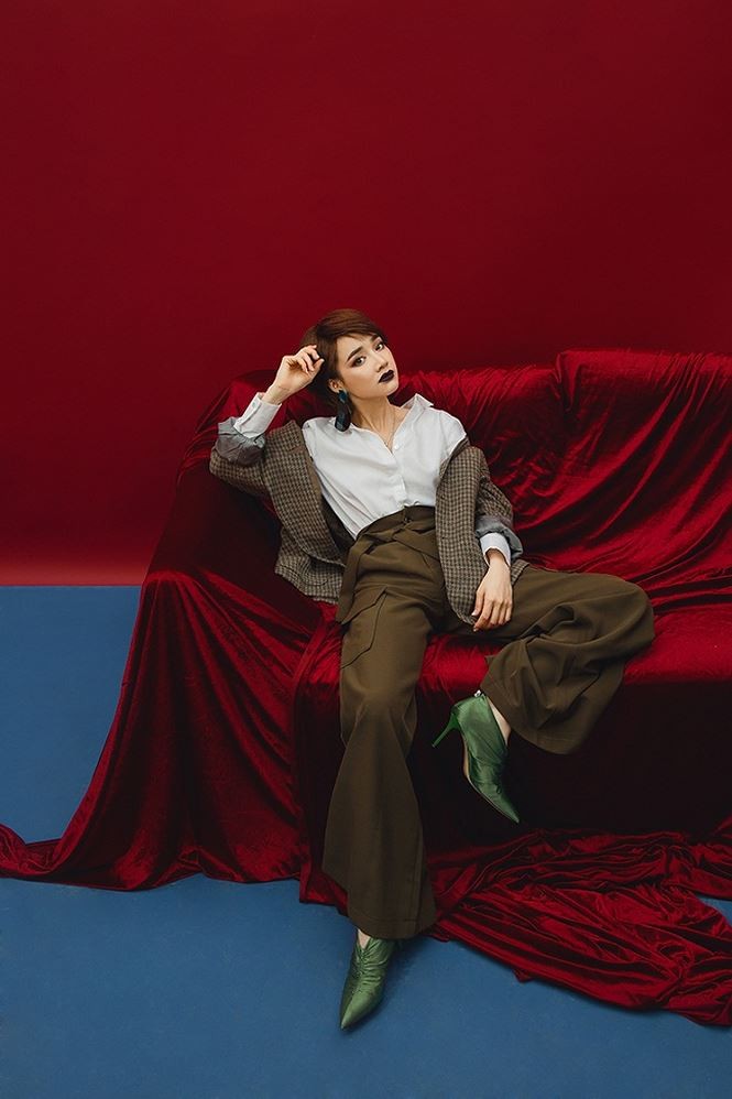 Nhã Phương khác lạ với phong cách menswear ảnh 3