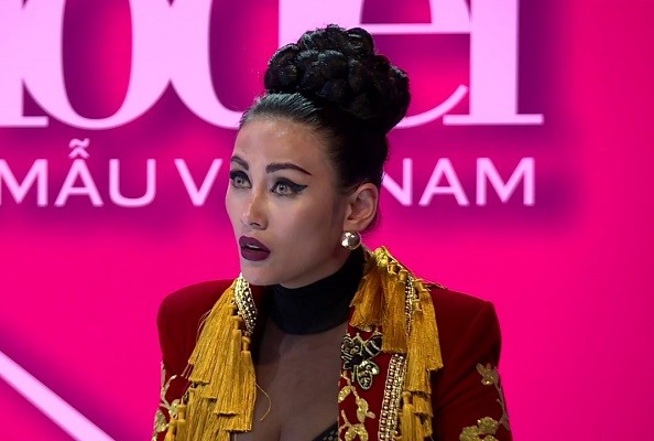 The Face Vietnam 2018: Khi cuộc chiến huấn luyện viên biến thành vở diễn Tấm Cám thời hiện đại ảnh 3