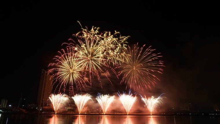 Ý vô địch Lễ hội pháo hoa quốc tế Đà Nẵng 2018 ảnh 2