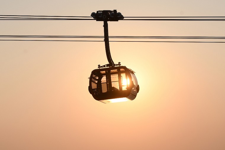 Trẻ em đi cùng bố mẹ được miễn phí vé cáp treo Hòn Thơm ảnh 3