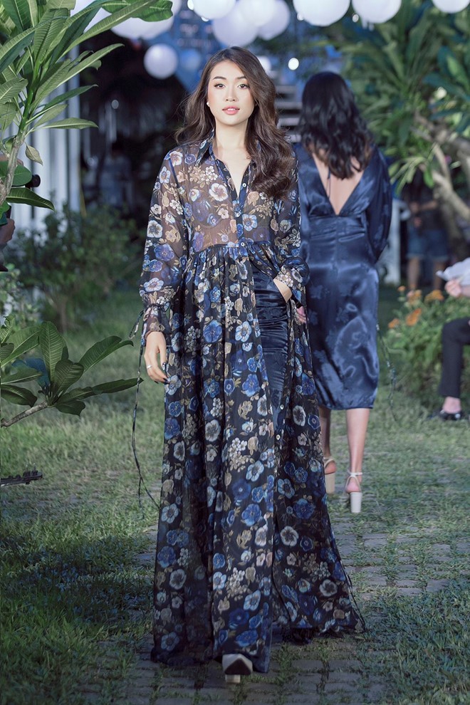 Hồng Quế mặc phản cảm ở sự kiện ảnh 1