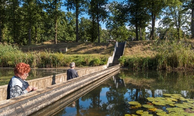 Cầu Vàng của Việt Nam là một trong những cây cầu nổi bật nhất thế giới ảnh 4