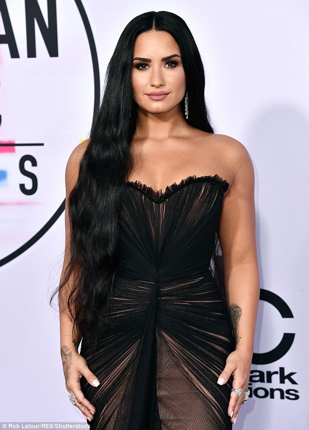 Demi Lovato lên tiếng sau khi nhập viện vì dùng ma tuý bất tỉnh ảnh 1