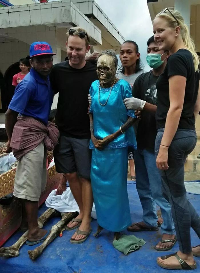 Lễ hội 'thây ma' kỳ quái ở Indonesia ảnh 5