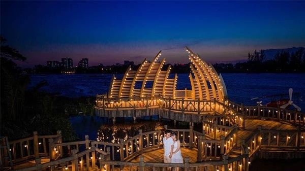Rủ nhau check-in cây cầu tình yêu đẹp như mơ ở Sài Gòn ảnh 1