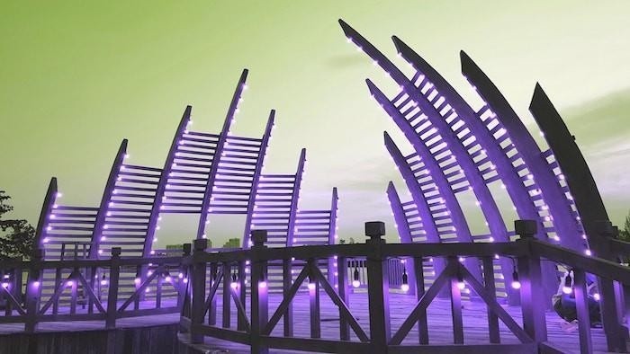 Rủ nhau check-in cây cầu tình yêu đẹp như mơ ở Sài Gòn ảnh 4