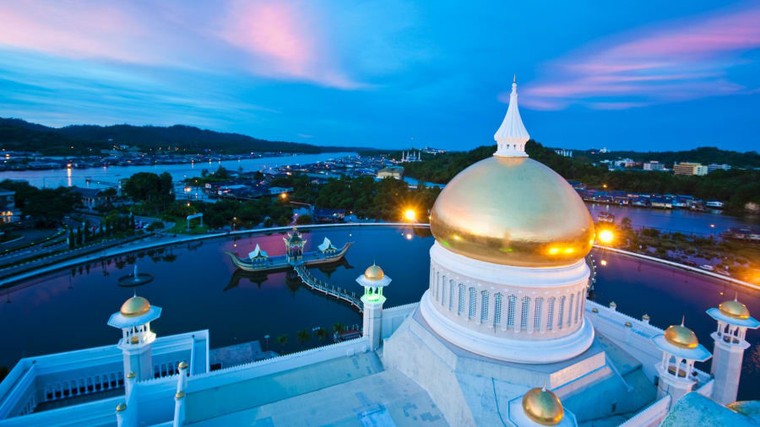 Ngôi làng nổi giữa thủ đô hoa lệ của Brunei ảnh 1