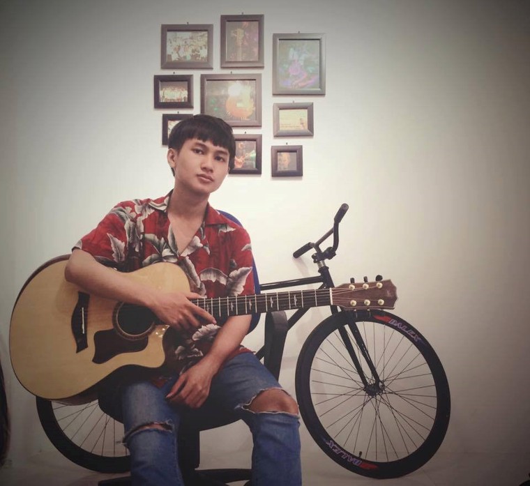 Điều thú vị về ca khúc 'Hongkong1' lập kỷ lục lượt nghe ảnh 2