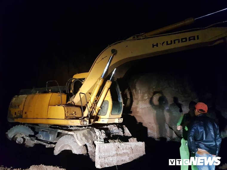 Nguyên trưởng công an xã ở Đắk Lắk thuê người khai thác đất trái phép, thách thức cơ quan chức năng ảnh 2